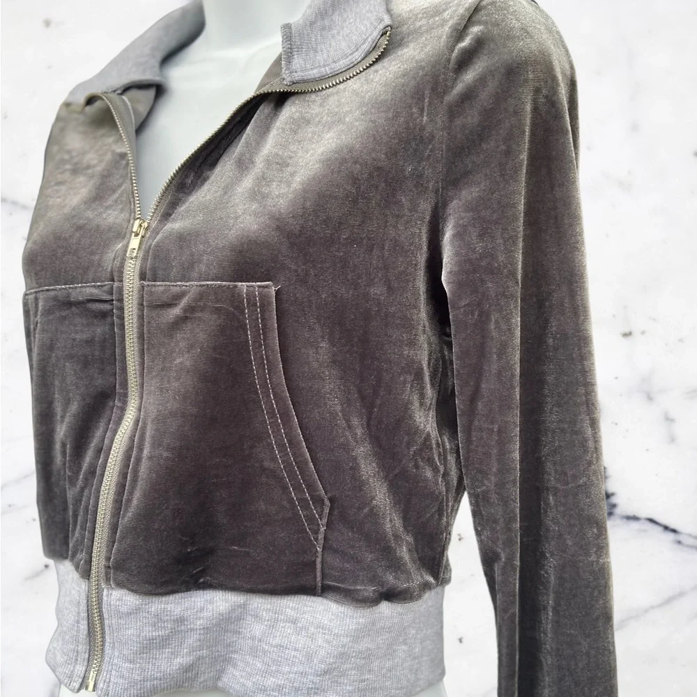 Velvet Jacket - Picture 2 of 6